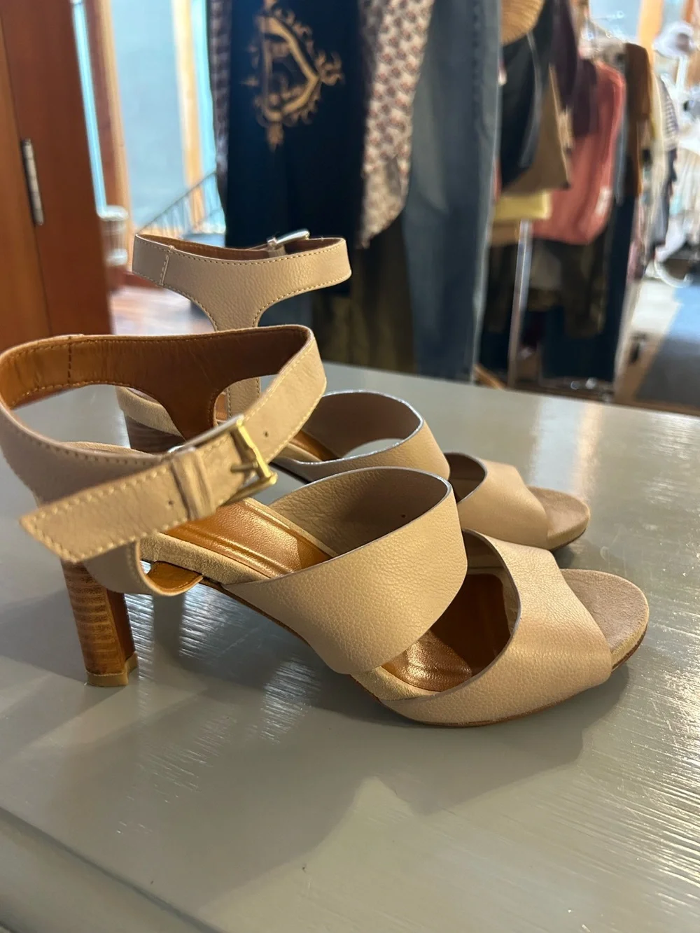 Aquatalia Women’s Basha Soft Tumbled Leather Heels Taupe Ankle Strap Shoes 9